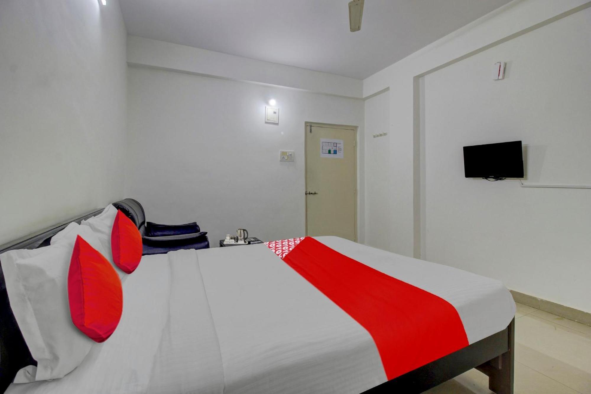 Hotel O Stay U Like Hotel'S Hyderabad Exterior foto
